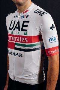 uae-emirates-maillot-2019-2