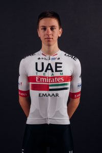 tadej-pogacar-uae-team-emirates-2019-maillot