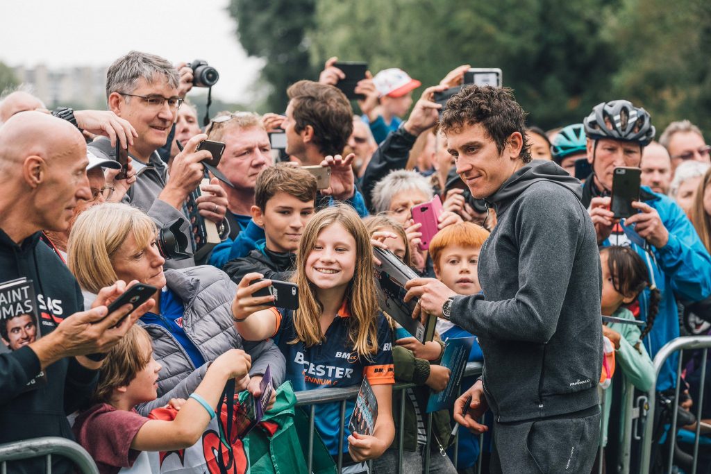 team-sky-geraint-thomas-fans-2019