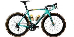 primoz-roglic-bianchi-Oltre-XR4-Team-Jumbo-Visma-vuelta-espana-2019