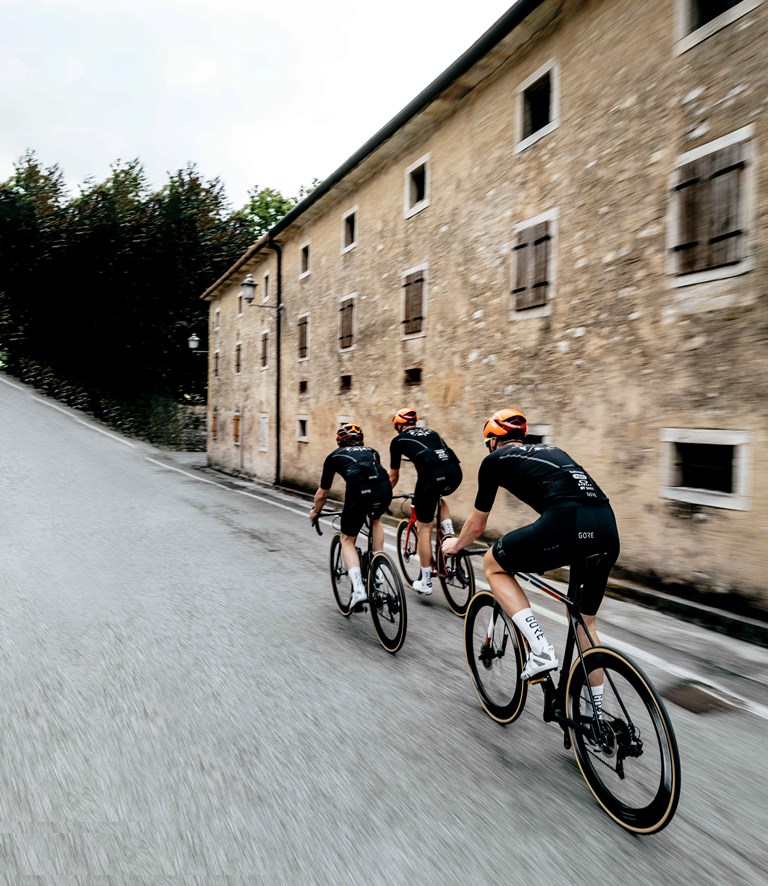 btwin cycle orange