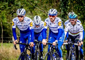 Julian Alaphilippe se tiñe de arcoíris (Galería de fotos)