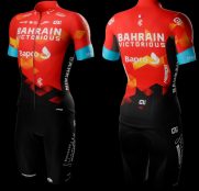 La UCI ataca al Bahrain Victorious por fichar a Stannard: «Lamentable que tengamos que corregir a un equipo WorldTeam»