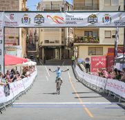 El murciano Alejandro Valverde se lleva en solitario la Castellón Gravel Race