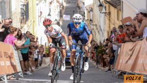 Volta a Valencia: Alvaro Sagrado gana en Ayora y Hugo de la Calle resiste como líder