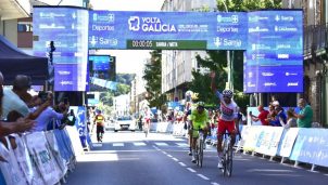 Pablo García y Polti Kometa se hacen con el mando de la Volta a Galicia