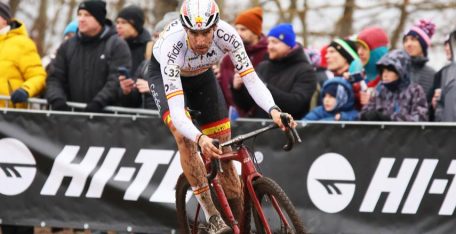 Estalla el choque entre el mítico Koppenbergcross y el Europeo de ciclocross de Pontevedra